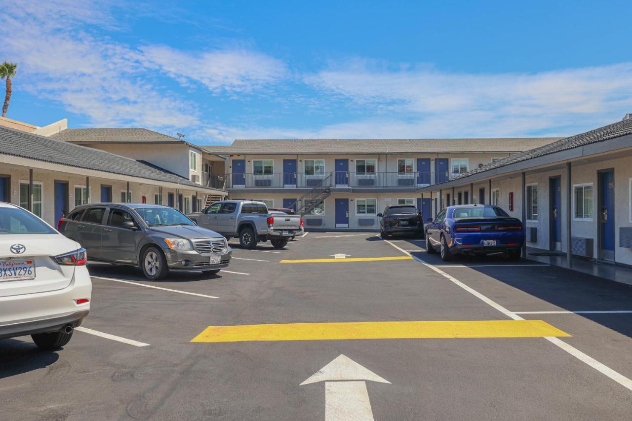 Motel 6, Tustin, Orange County-Ca מראה חיצוני תמונה