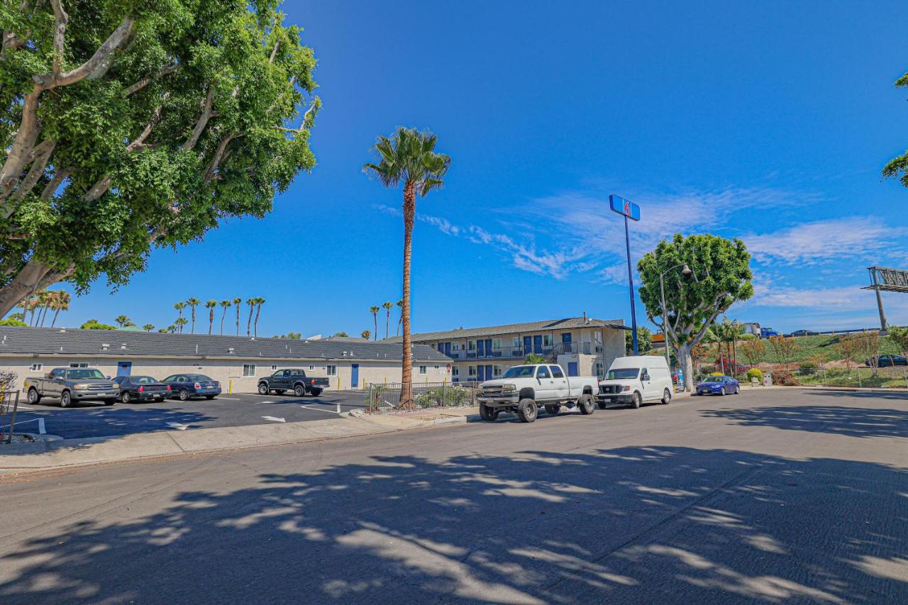 Motel 6, Tustin, Orange County-Ca מראה חיצוני תמונה